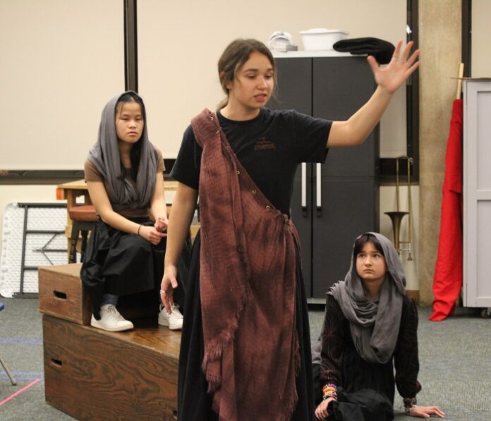 A&C - Trojan women
